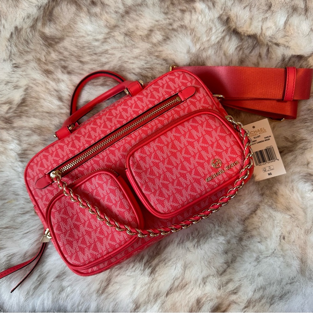 Elliot Medium Logo Messenger Bag
